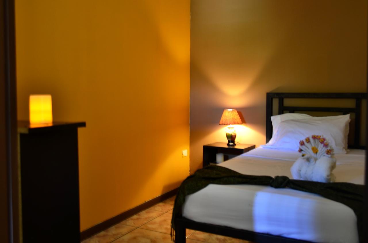 Hotel Casa Aura Cartago Zewnętrze zdjęcie