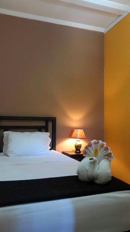 Hotel Casa Aura Cartago Zewnętrze zdjęcie